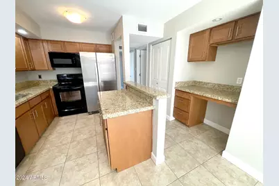 1241 E Medlock Drive #210, Phoenix, AZ 85014 - Photo 5