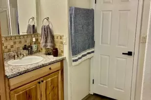 7642 E Holmes Ave, Mesa, AZ 85209 - Photo 11