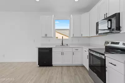 14045 S Berwick Road, Arizona City, AZ 85123 - Photo 9