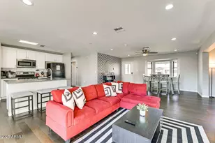 1027 S Siesta Ln, Tempe, AZ 85281 - Photo 7