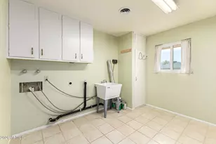 10439 W Kingswood Cir, Sun City, AZ 85351 - Photo 25