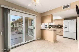 10439 W Kingswood Cir, Sun City, AZ 85351 - Photo 13