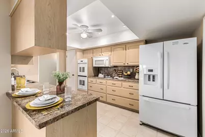 10439 W Kingswood Circle, Sun City, AZ 85351 - Photo 13