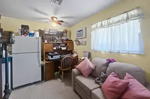 13828 N Whispering Lake Dr, Sun City, AZ 85351 - Photo 15