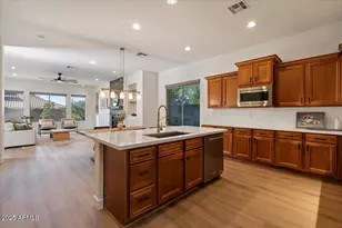 2025 W Calle Del Sol, Phoenix, AZ 85085 - Photo 9