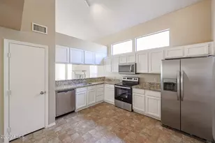 14443 S Cholla Canyon Dr, Phoenix, AZ 85044 - Photo 3