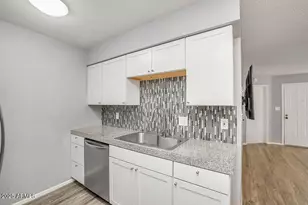 25 N Cottonwood St, Chandler, AZ 85225 - Photo 13