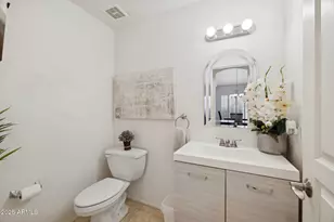 9750 E Gelding Dr, Scottsdale, AZ 85260 - Photo 19