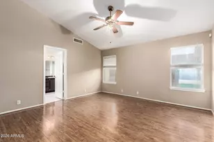 3842 S Hawthorn Dr, Chandler, AZ 85248 - Photo 17