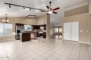 3842 S Hawthorn Dr, Chandler, AZ 85248 - Photo 13