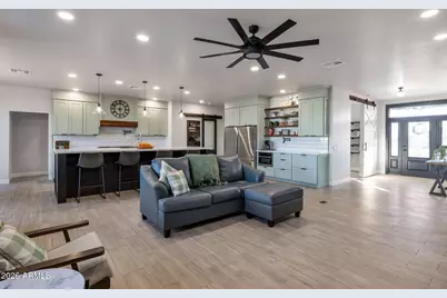 11224 W Tether Trail W, Peoria, AZ 85383 - Photo 9