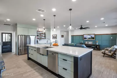 11224 W Tether Trail W, Peoria, AZ 85383 - Photo 5