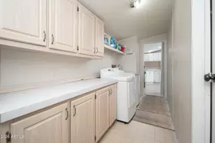 8601 N 71st Ave, Glendale, AZ 85301 - Photo 21