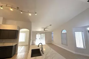 913 W Horseshoe Ave, Gilbert, AZ 85233 - Photo 9