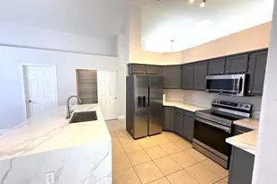 913 W Horseshoe Ave, Gilbert, AZ 85233 - Photo 13