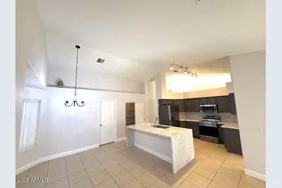 913 W Horseshoe Avenue, Gilbert, AZ 85233 - Photo 7