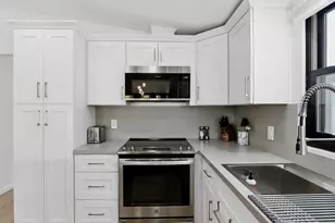 2233 E Behrend Dr, Phoenix, AZ 85024 - Photo 11