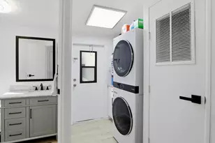 2233 E Behrend Dr, Phoenix, AZ 85024 - Photo 23