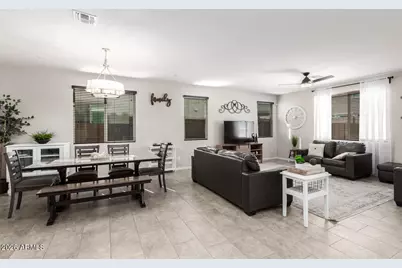 21188 W Almeria Road, Buckeye, AZ 85396 - Photo 7