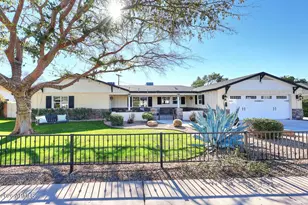 4709 E Mulberry Dr, Phoenix, AZ 85018 - Photo 1