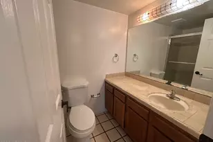 1449 E Highland Ave, Phoenix, AZ 85014 - Photo 17