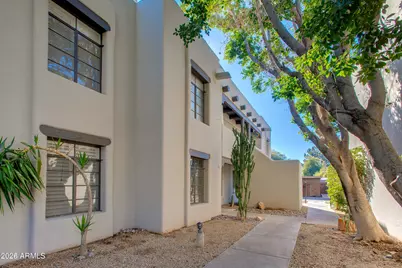 1449 E Highland Avenue #16, Phoenix, AZ 85014 - Photo 5