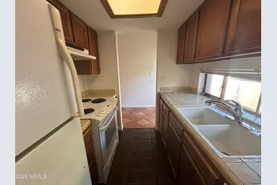 1449 E Highland Avenue #16, Phoenix, AZ 85014 - Photo 7
