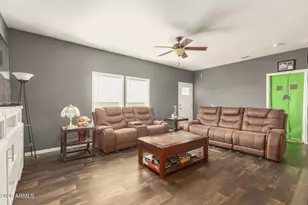 21638 W Montanoso Dr, Wittmann, AZ 85361 - Photo 9