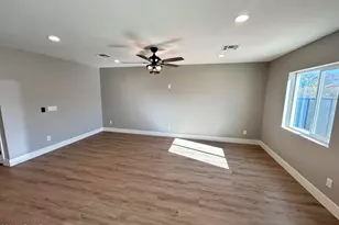 825 W Dobbins Rd, Phoenix, AZ 85041 - Photo 3