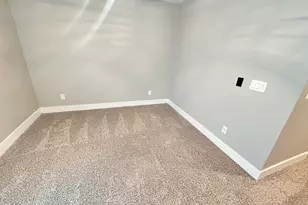 825 W Dobbins Rd, Phoenix, AZ 85041 - Photo 31