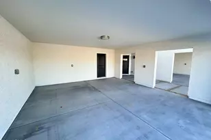 825 W Dobbins Rd, Phoenix, AZ 85041 - Photo 11