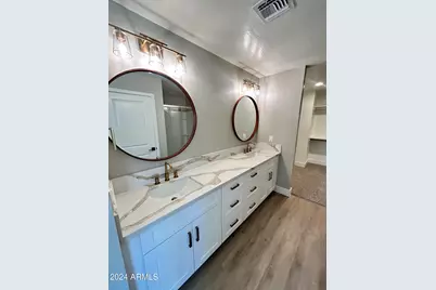 825 W Dobbins Road, Phoenix, AZ 85041 - Photo 35