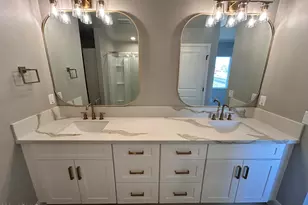 825 W Dobbins Rd, Phoenix, AZ 85041 - Photo 87