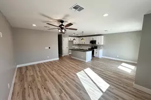 825 W Dobbins Rd, Phoenix, AZ 85041 - Photo 61