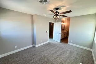 825 W Dobbins Rd, Phoenix, AZ 85041 - Photo 33