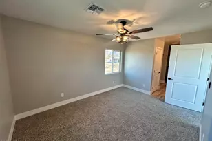 825 W Dobbins Rd, Phoenix, AZ 85041 - Photo 83