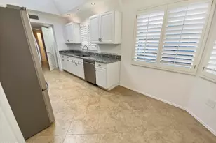 10401 W Hutton Dr, Sun City, AZ 85351 - Photo 7