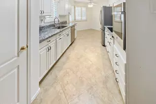 10401 W Hutton Dr, Sun City, AZ 85351 - Photo 9