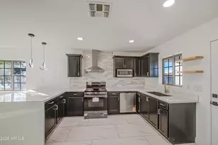 2302 E Alta Vista Rd, Phoenix, AZ 85042 - Photo 5