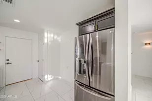 2302 E Alta Vista Rd, Phoenix, AZ 85042 - Photo 9