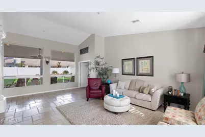 8638 E Dahlia Drive, Scottsdale, AZ 85260 - Photo 11