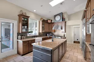 8638 E Dahlia Dr, Scottsdale, AZ 85260 - Photo 23