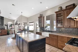 8638 E Dahlia Dr, Scottsdale, AZ 85260 - Photo 25