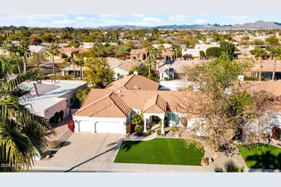 8638 E Dahlia Drive, Scottsdale, AZ 85260 - Photo 5