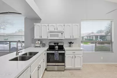 23729 S Harmony Way, Sun Lakes, AZ 85248 - Photo 11