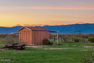 51718 W Donald Rd, Aguila, AZ 85320 - Photo 43