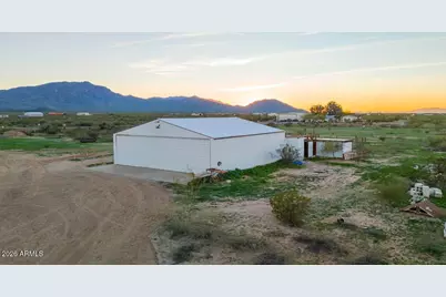 51718 W Donald Road, Aguila, AZ 85320 - Photo 23