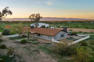 51718 W Donald Rd, Aguila, AZ 85320 - Photo 35