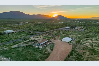 51718 W Donald Road, Aguila, AZ 85320 - Photo 53