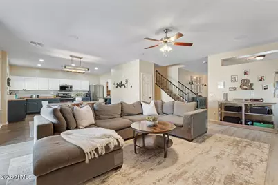 3136 W Saint Catherine Avenue, Phoenix, AZ 85041 - Photo 9